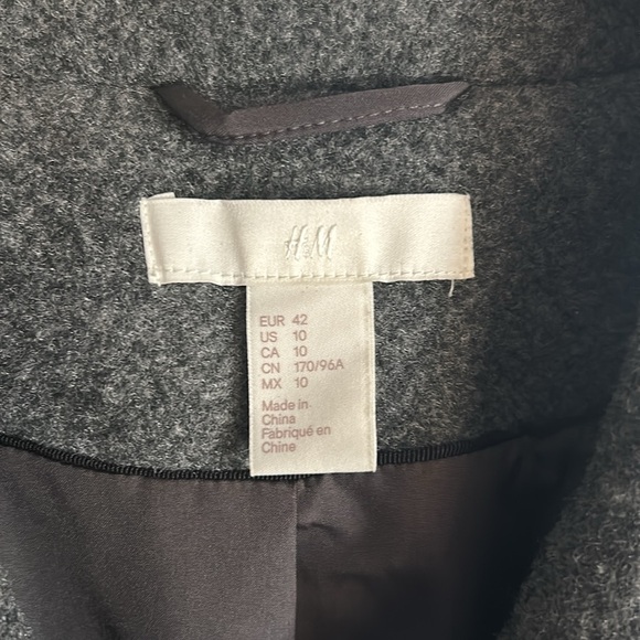 H&M gray Peacoat lightly worn - Picture 2 of 4